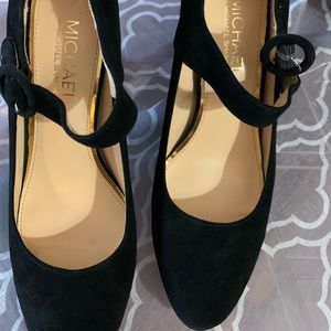 Michael by Michael Shannon Velvet 3 inch heel Size 7.5 Medium